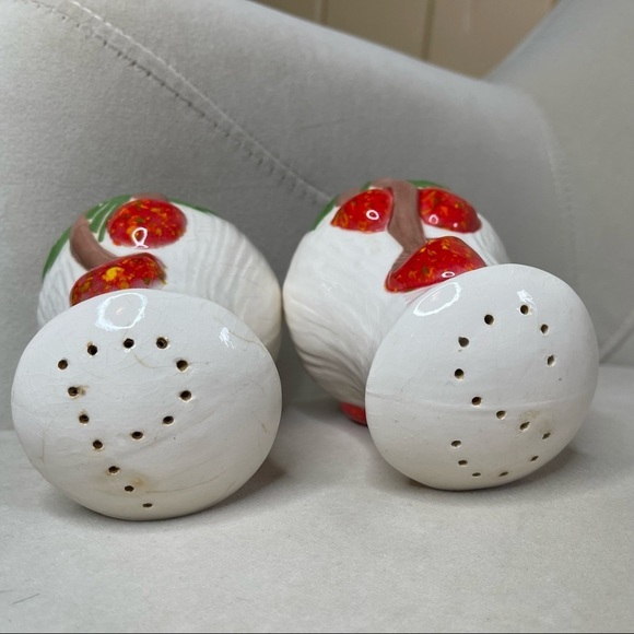 Vintage Mushroom Salt and Pepper shaker Set MCM Home Decor Retro Large - Picture 4 of 5